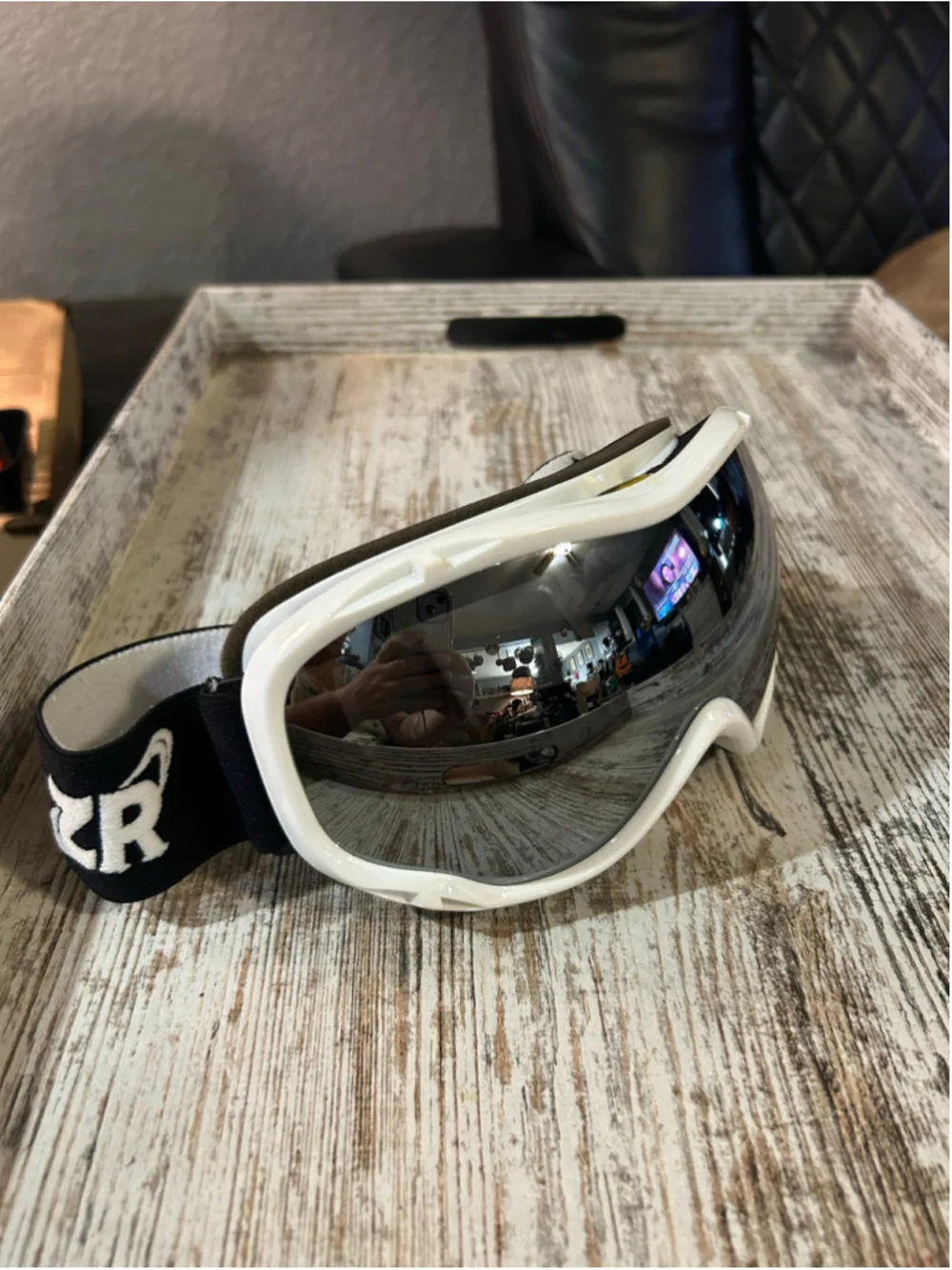 Unisex White and Black Ski Snowboard Goggles
